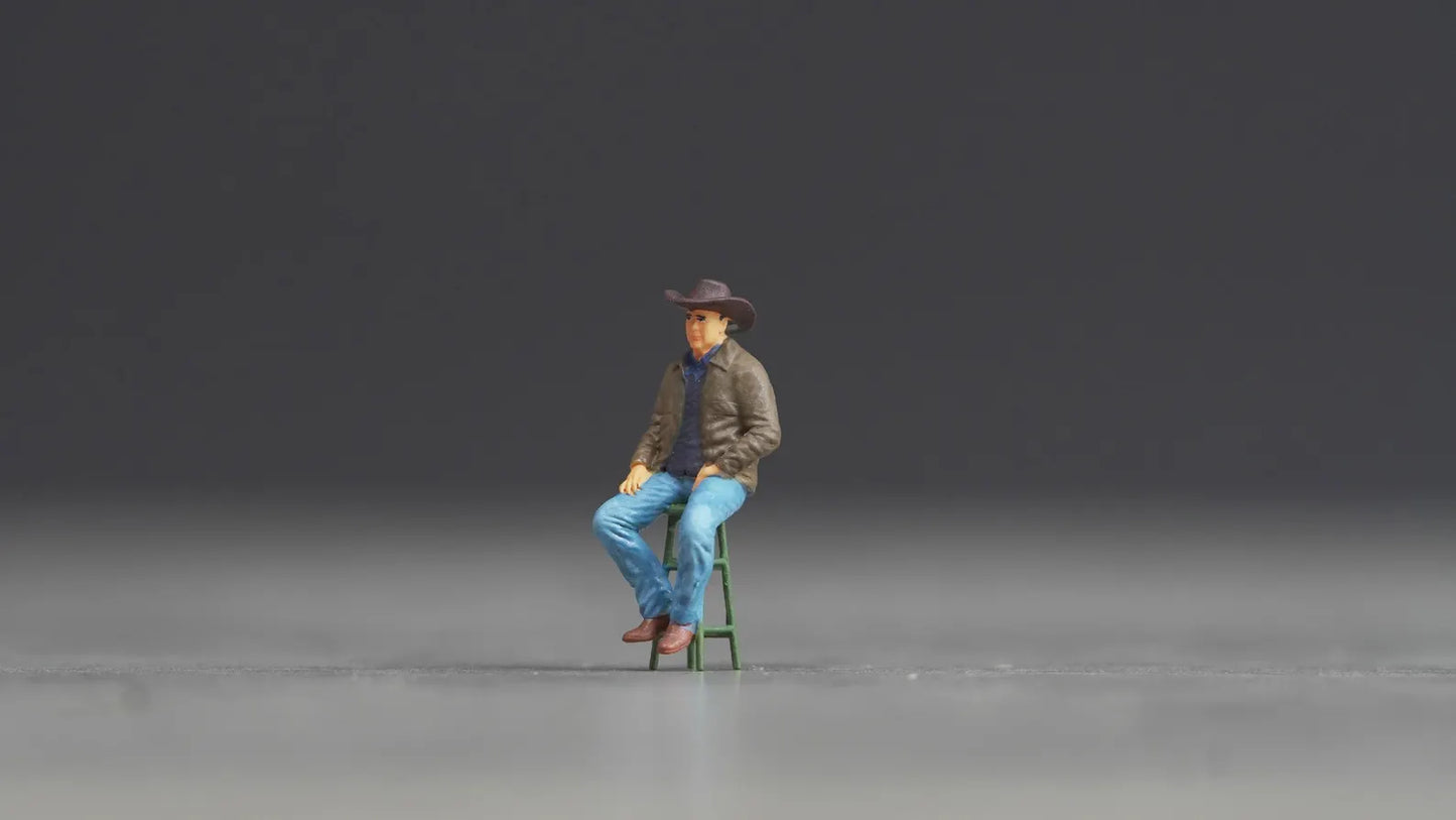 Man figurine handpaint high detail 1:18 to HO scale