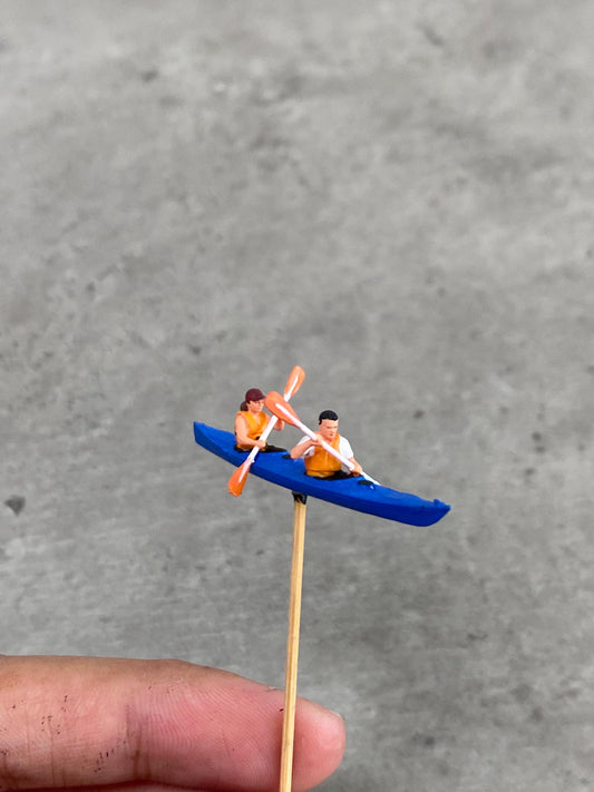 Double kayak figurine handpaint high detail 1:18 to HO scale