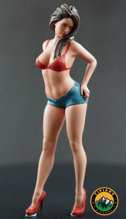 Sexy girl figure high detail handpaint 1:18 to HO scale