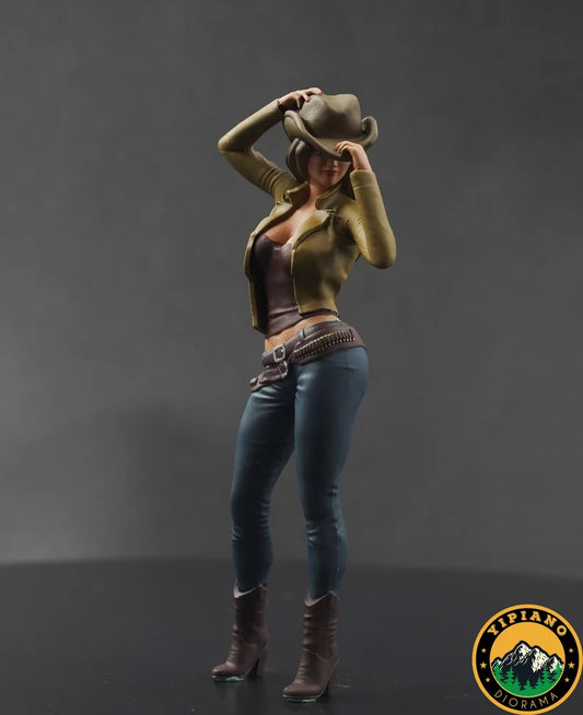 Lady cowboy figure handpaint high detail 1:18 to HO scale