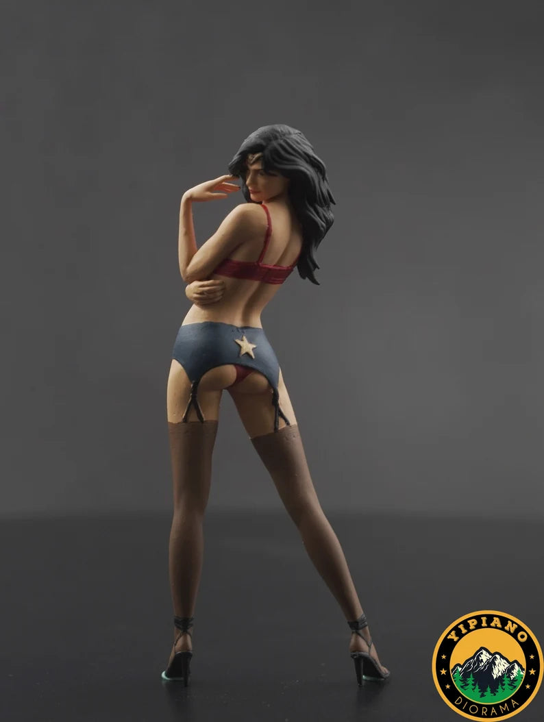 Sexy wonderful girl figure handpaint high detail 1:18 to HO scale