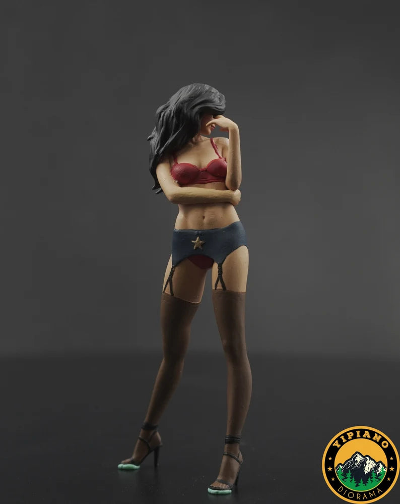 Sexy wonderful girl figure handpaint high detail 1:18 to HO scale