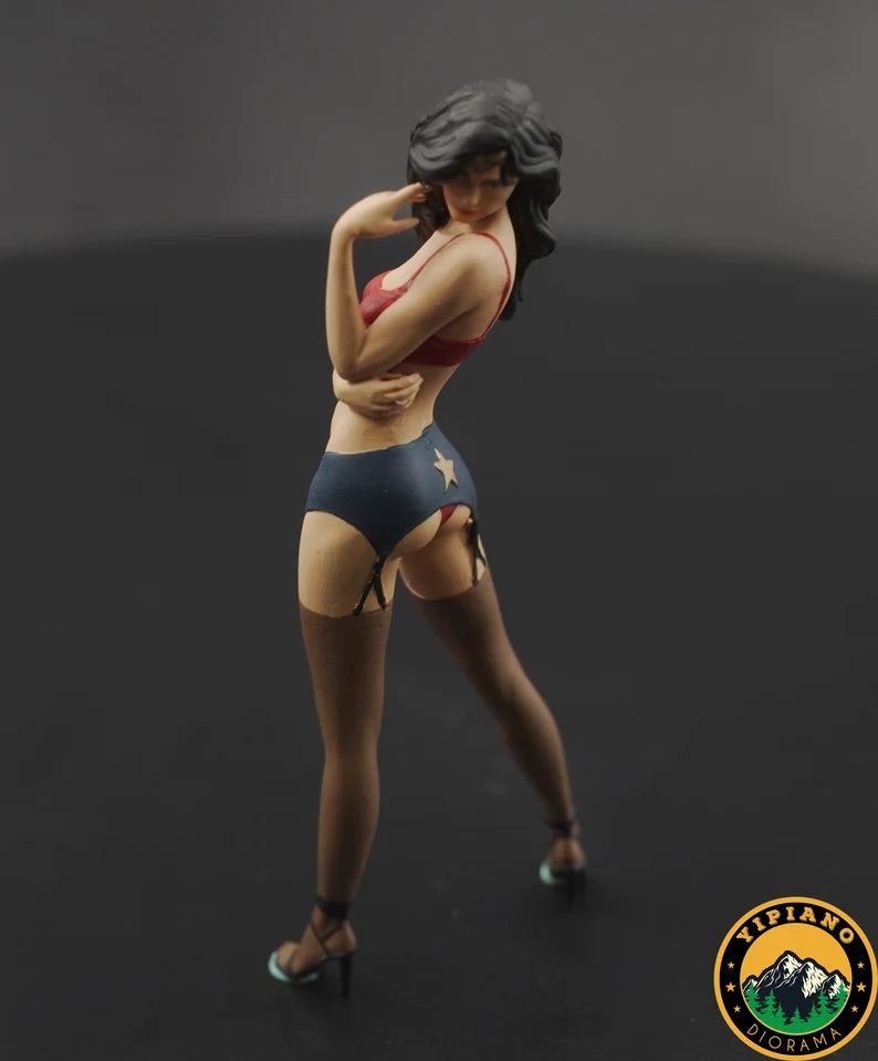 Sexy wonderful girl figure handpaint high detail 1:18 to HO scale