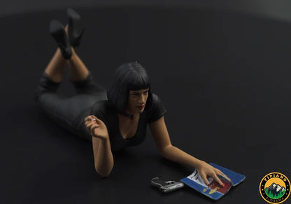 Mia girl figure handpaint high detail 1:18 scale