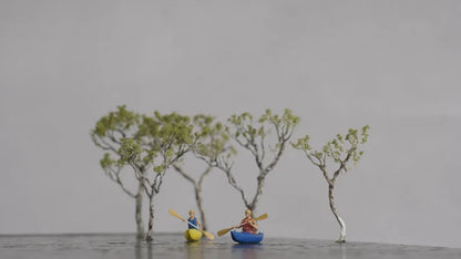 HO & 64 scale Kayak man woman handpaint high detail