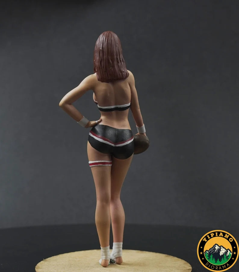 Lfl Football girl figure handpaint high detail 1:18 to HO scale