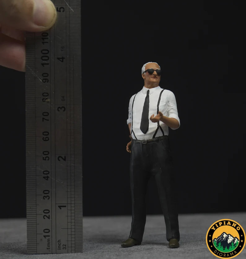 Old man car figure handpaint high detail 1:18 to HO scale