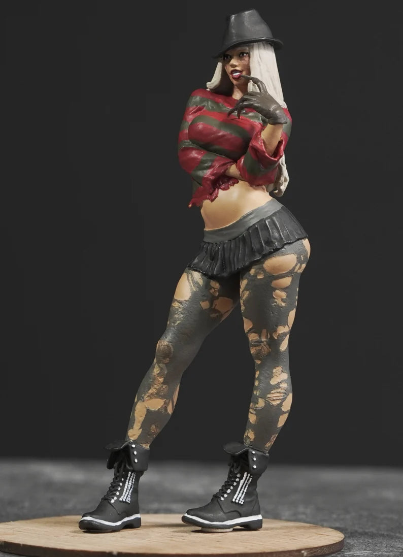Fred horror Girl figure handpaint high detail 1:18 to HO scale