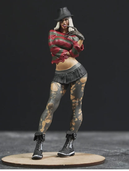Fred horror Girl figure handpaint high detail 1:18 to HO scale