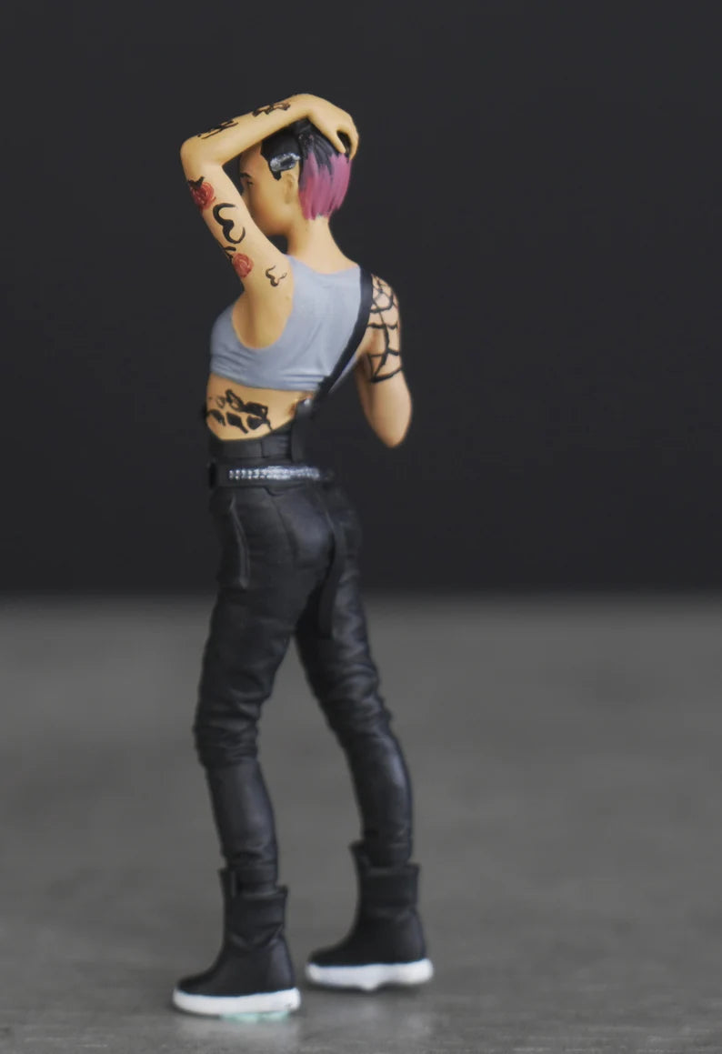 Judy Cyber figure (FOR CUSTOM) handpaint high detail 1:18 to HO scale