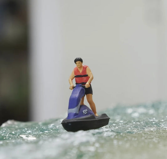 HO & 1:64 scale Skiing Man handpaint high detail