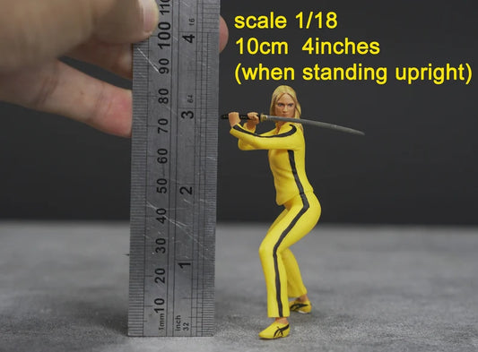Killer girl figure handpaint high detail 1:18 to HO scale