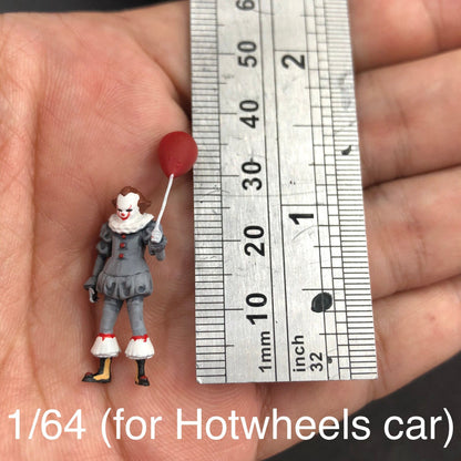Horror balloon clown figure handpaint high detail HO to 1:18 scale