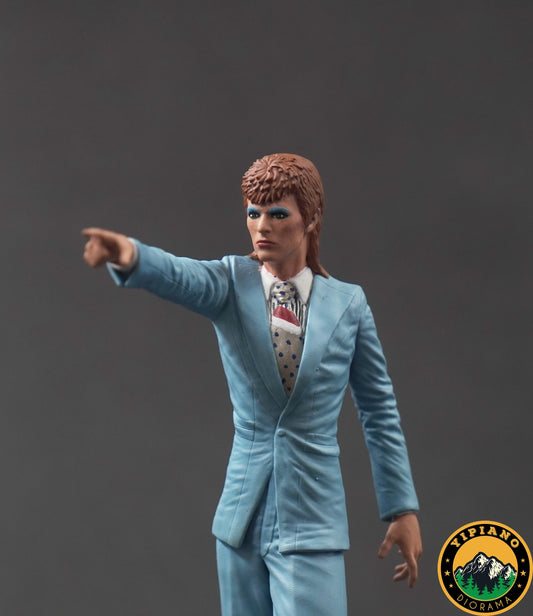 Singer figure handpaint high detail 1:18 scale