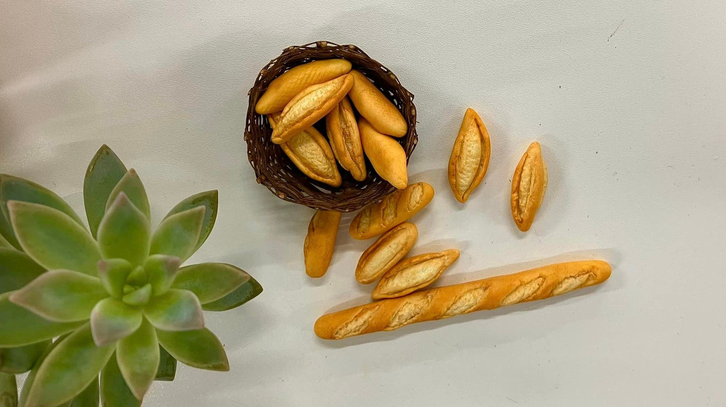 1/12 Vietnamese bread BanhMi Clay Miniature Food (3pcs)