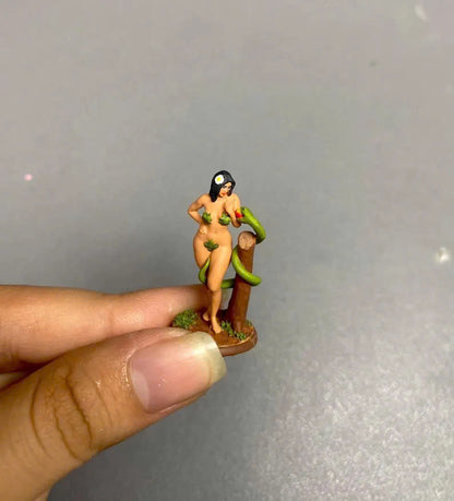 Girl and snake figurine handpaint high detail 1:18 to HO scale
