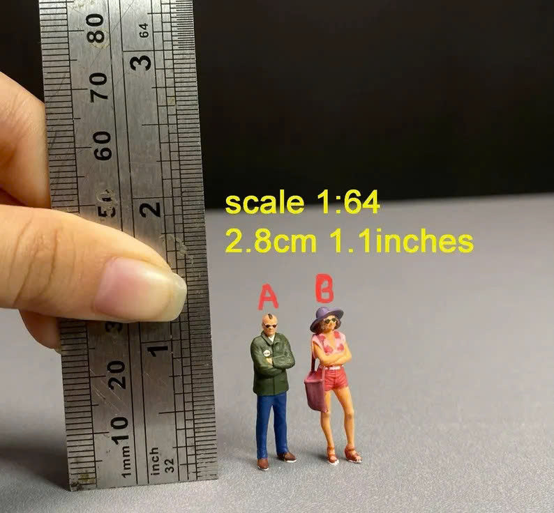 Girl and man taxi driver figurine handpaint high detail 1:18 to HO scale