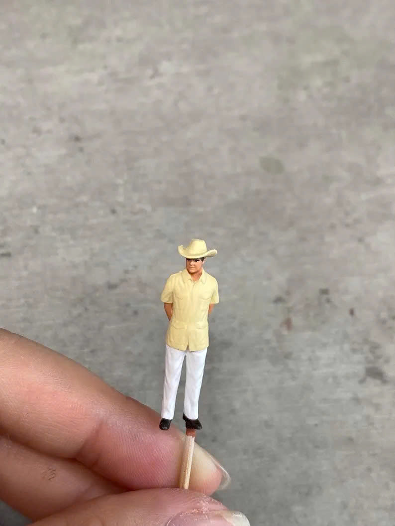Men figurine handpaint high detail 1:18 to HO scale