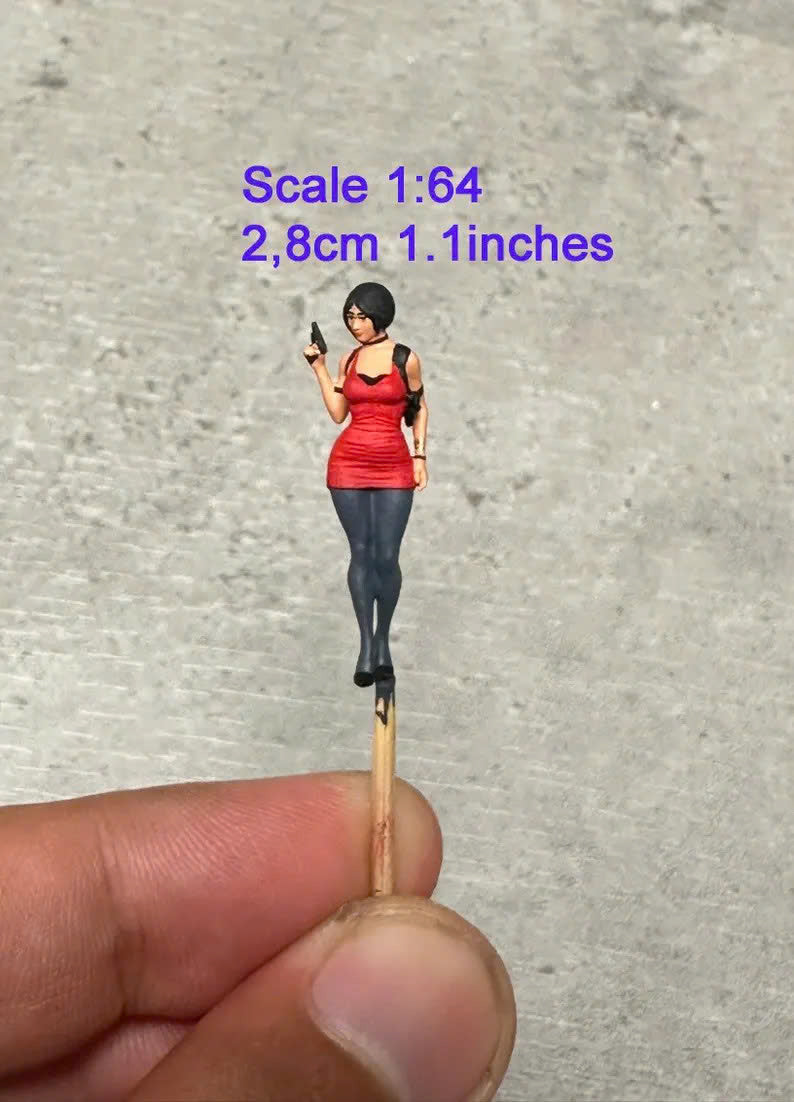 Red girl figurine handpaint high detail 1:18 to HO scale